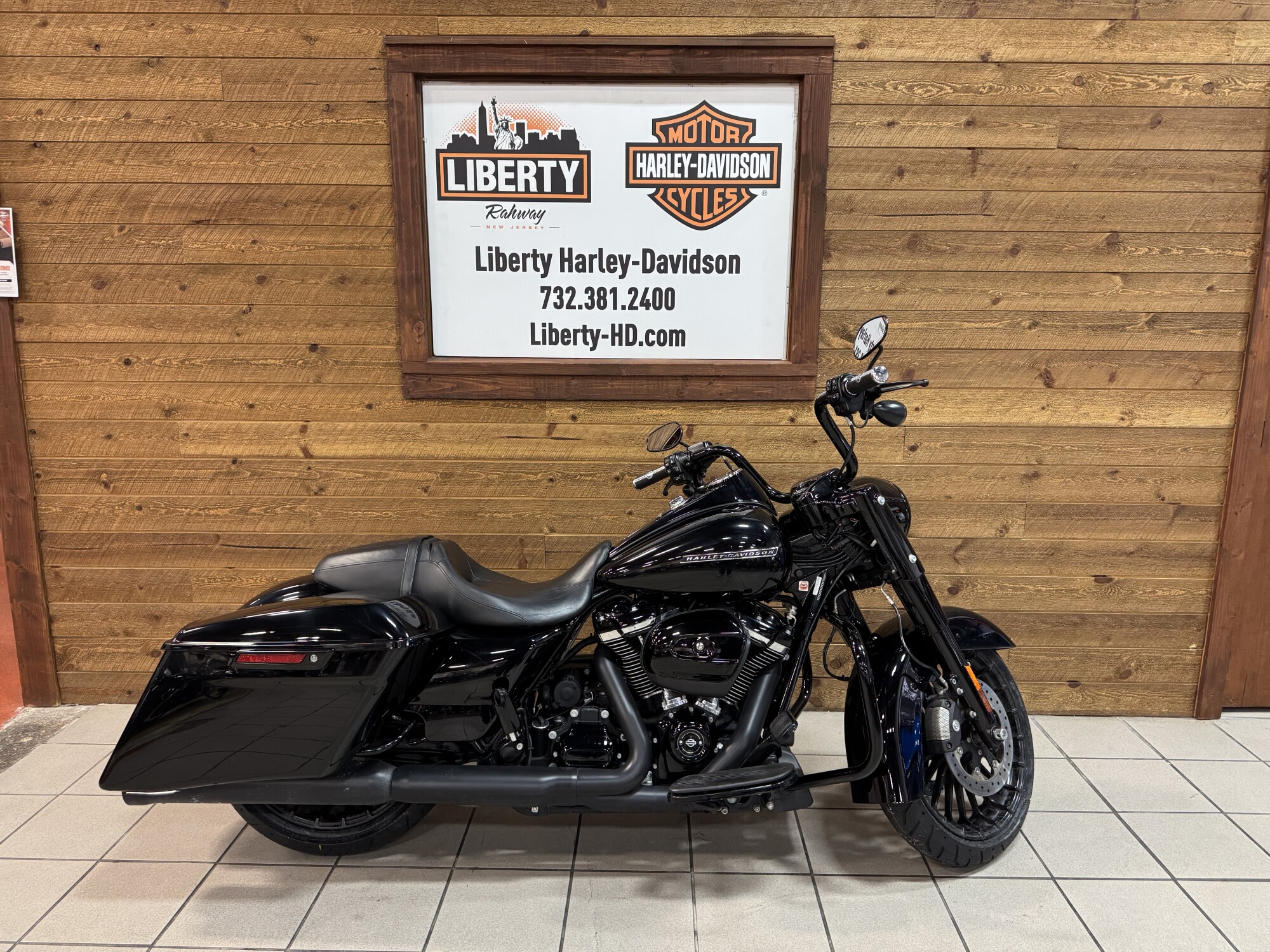 2018 Harley-Davidson® Road King® Special Vivid Black FLHRXS