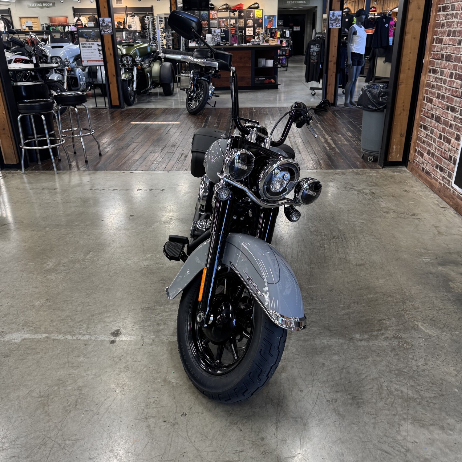 2026 Harley-Davidson® Heritage Classic® FLHC, photo 13