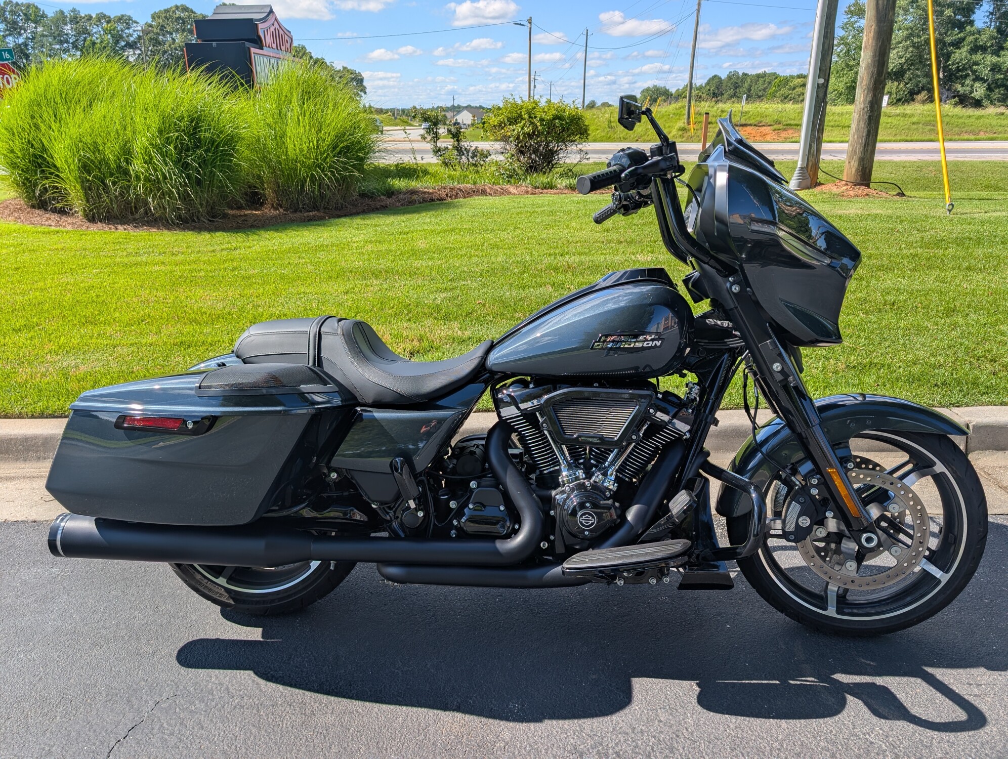 2025 Harley-Davidson® Street Glide® Iron Horse Metallic - Black Finish