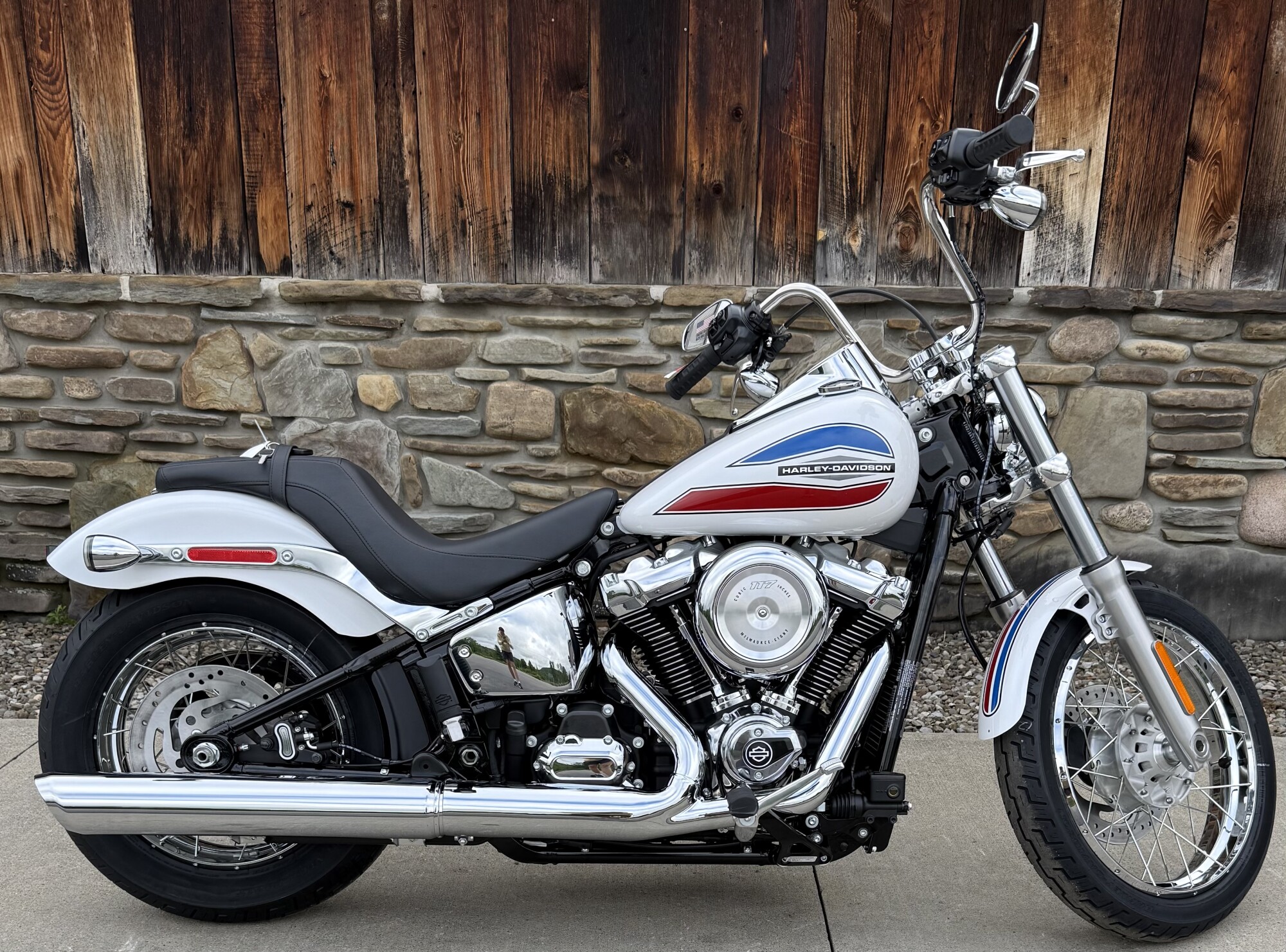 2026 Harley-Davidson® Super Glide® White Onyx Pearl