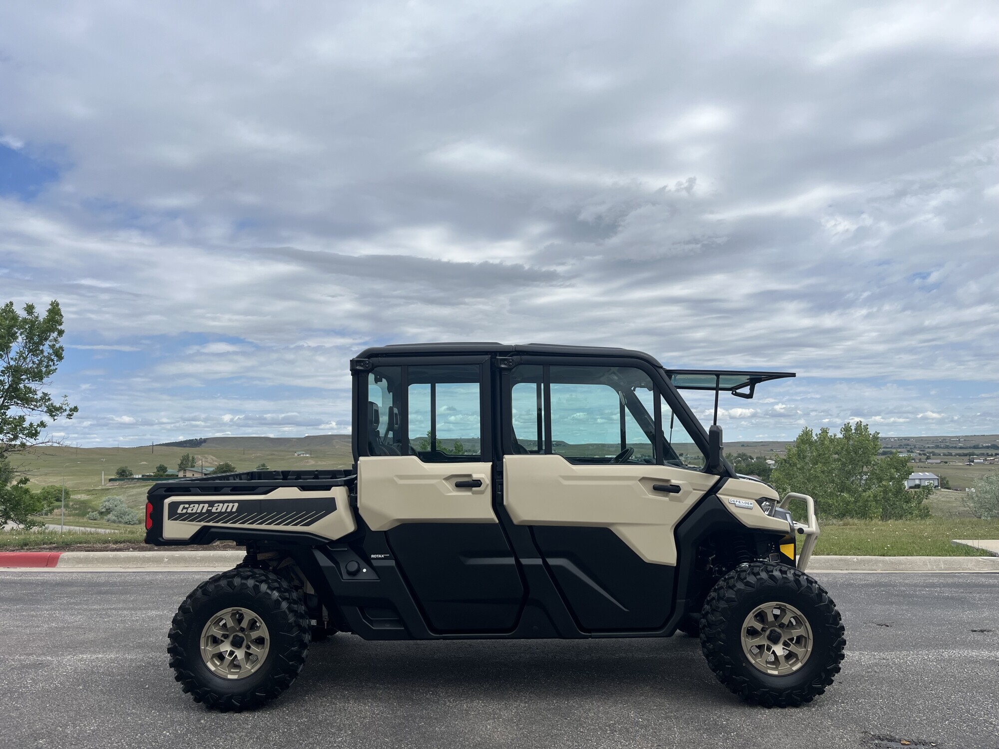 2024 Can-Am Defender Max Limited HD10