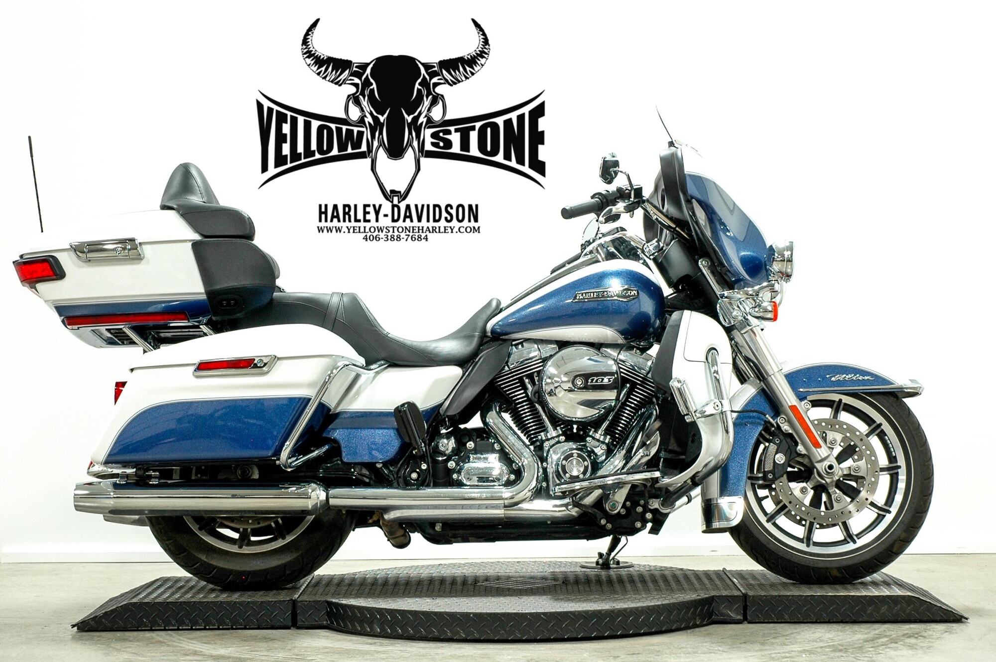 2015 Harley-Davidson® Electra Glide® Ultra Classic® Low Two-Tone White Hot Pearl/Blue Hot Pearl