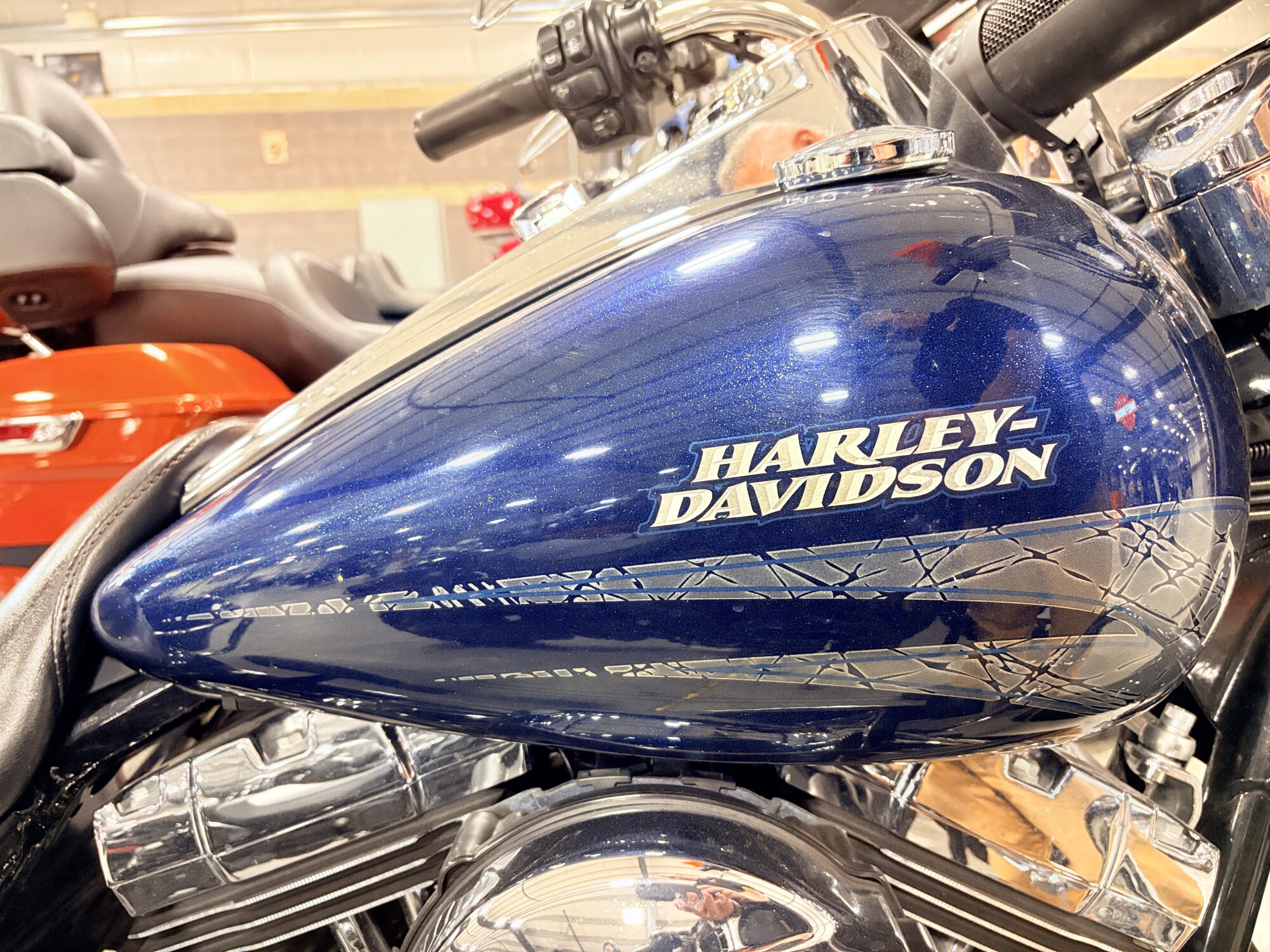 2016 FLHR Harley-Davidson® Road King® Custom Colour Cosmic Blue Pearl