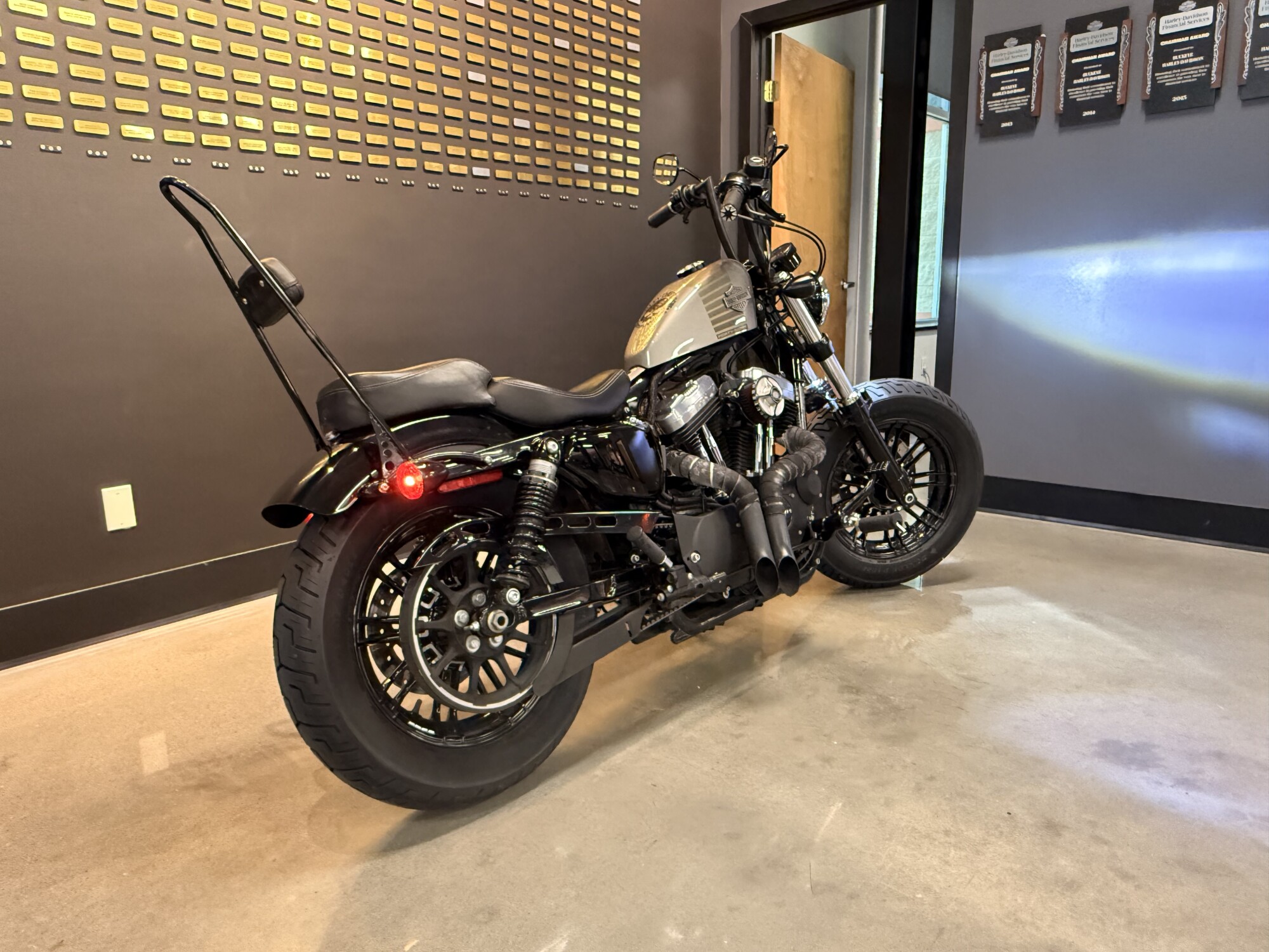 2016 Harley-Davidson® Forty-Eight® Billet Silver