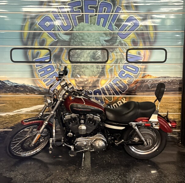 2007 Harley-Davidson® Sportster Custom red/black