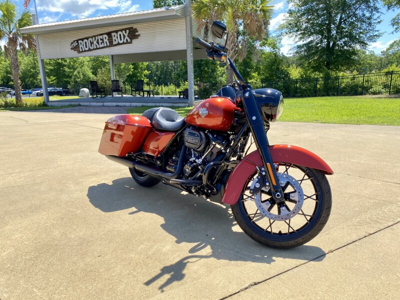 2025 Harley-Davidson Road King Special Whiskey Fire