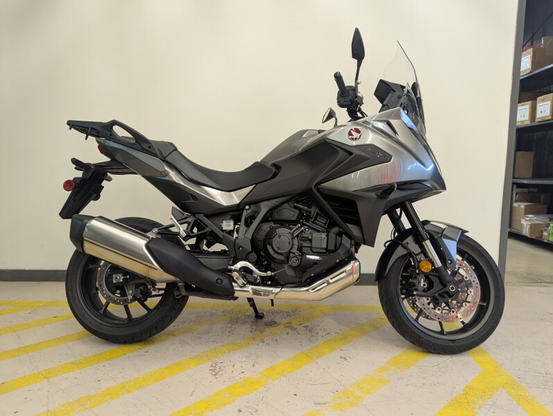 2026 Honda NT1100DT - Iridium Gray Metallic