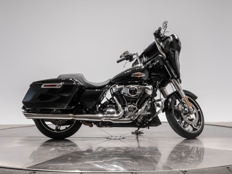2024 HARLEY-DAVIDSON FLHX STREET GLIDE in vivid black