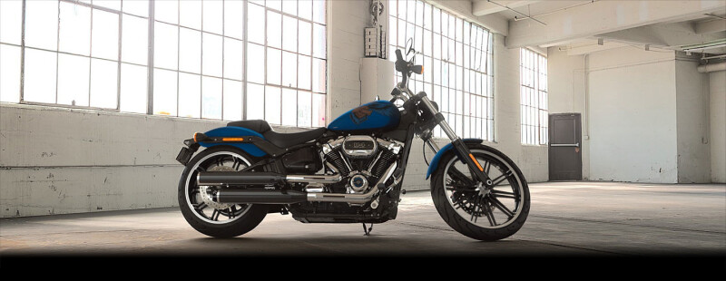 2018 Harley-Davidson® Breakout® 114 LEGEND BLUE DNM