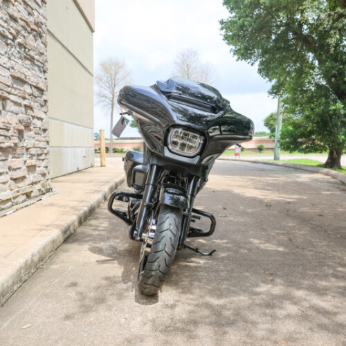 2025 Harley-Davidson® Street Glide™ FLHX thumb 2