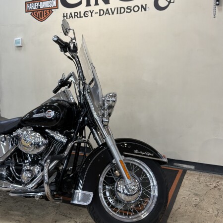 FLSTC 2004 Heritage Softail® Classic thumb 3