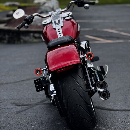 2026 Harley-Davidson® Fat Boy® Brilliant Red Chrome Trim thumb 1