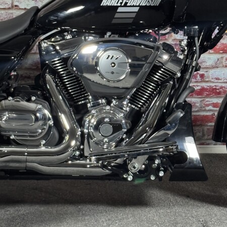 FLTRT 2026 Road Glide 3 thumb 2