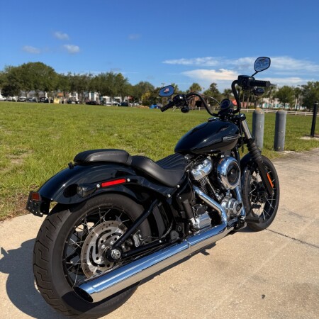 FXBB 2025 Street Bob™ thumb 3