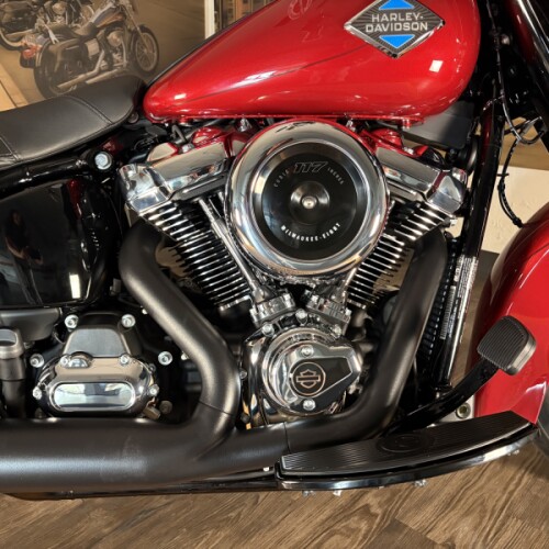 2026 Harley-Davidson® Heritage Classic Brilliant Red Black Laced Wheels thumb 1