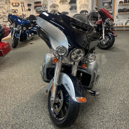 2019 Harley-Davidson® FLHTK Ultra Limited thumb 1