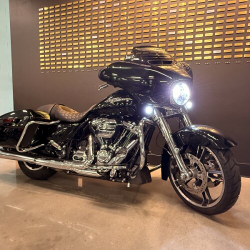 2019 Harley-Davidson® Street Glide® Vivid Black thumb 1