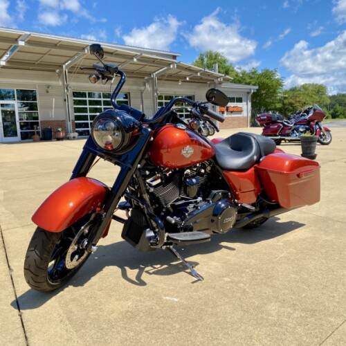 2025 Harley-Davidson Road King Special Whiskey Fire thumb 3