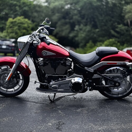 2026 Harley-Davidson® Fat Boy® Brilliant Red Chrome Trim thumb 3
