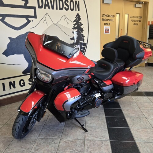2026 Harley-Davidson® CVO Street Glide Limited Citrus Heat CVO Tri-Tone thumb 3