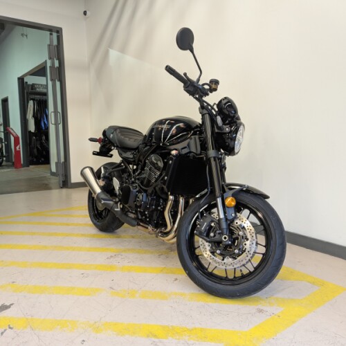 2026 Kawasaki Z900RS - Ebony thumb 3