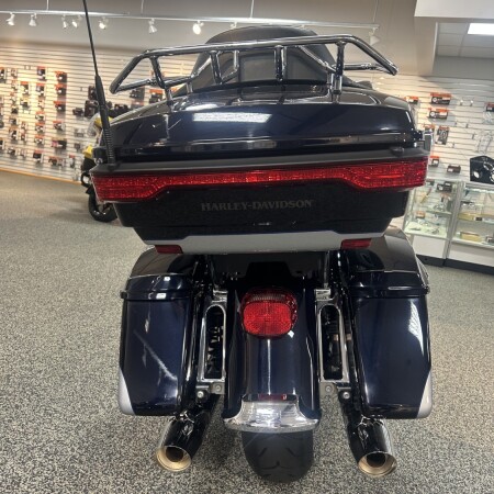2019 Harley-Davidson® FLHTK Ultra Limited thumb 2