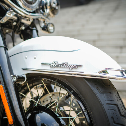 2025 Harley-Davidson® Heritage Classic White Onyx w/Laced Wheels thumb 1
