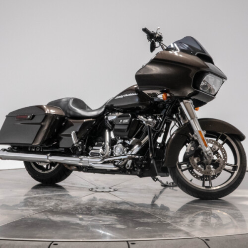 2018 HARLEY-DAVIDSON FLTRX ROAD GLIDE in Sumatra Brown thumb 3