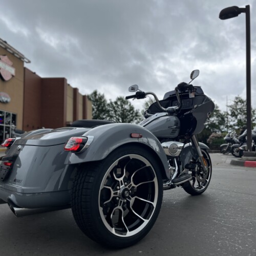 2026 Harley-Davidson® FLTRT Road Glide 3 DRK BILIARD GRY thumb 2