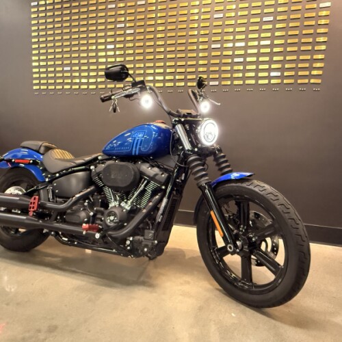 2024 Harley-Davidson® Street Bob® 114 Blue Burst thumb 1