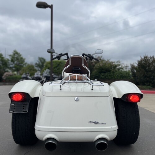 2019 Harley-Davidson® FLRT Freewheeler® Bonneville Salt Pearl 859136 thumb 1