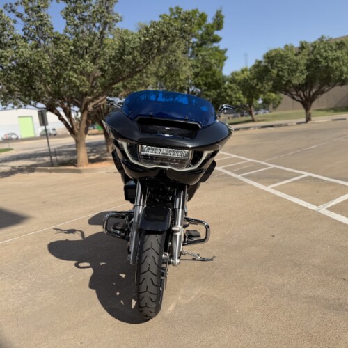 2026 Harley-Davidson® Road Glide® Midnight Ember Chrome Trim thumb 2
