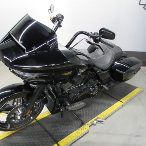 FLTRX 2024 Road Glide® thumb 1