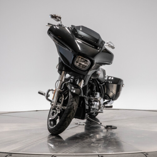 2024 HARLEY-DAVIDSON FLHX STREET GLIDE in vivid black thumb 1