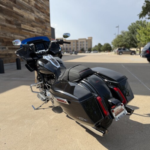 2026 Harley-Davidson® Road Glide® Midnight Ember Chrome Trim thumb 0