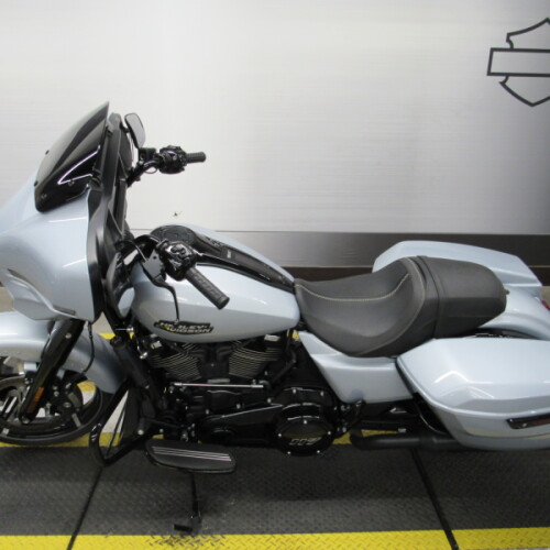 FLHX 2024 Street Glide® thumb 0