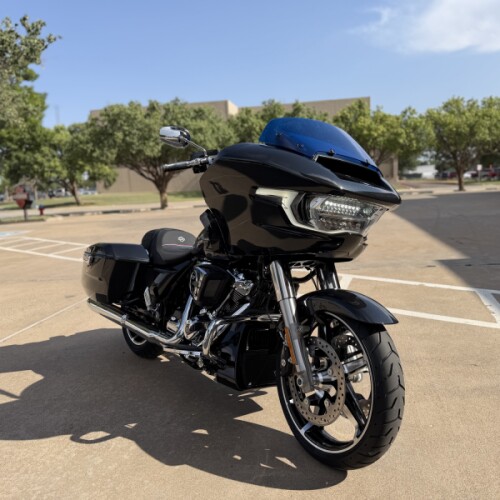 2026 Harley-Davidson® Road Glide® Midnight Ember Chrome Trim thumb 3