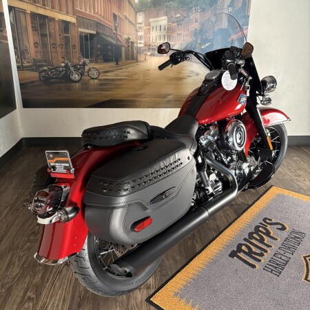 2026 Harley-Davidson® Heritage Classic Brilliant Red Black Laced Wheels thumb 2