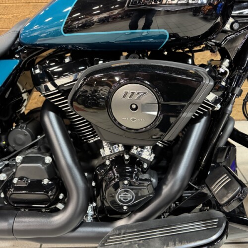2026 Harley-Davidson® Street Glide® Teal Thunder / Vivid Black FLHX thumb 2