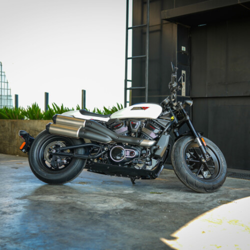 2026 Harley-Davidson® Sportster™ S White Onyx Pearl Black Trim thumb 3