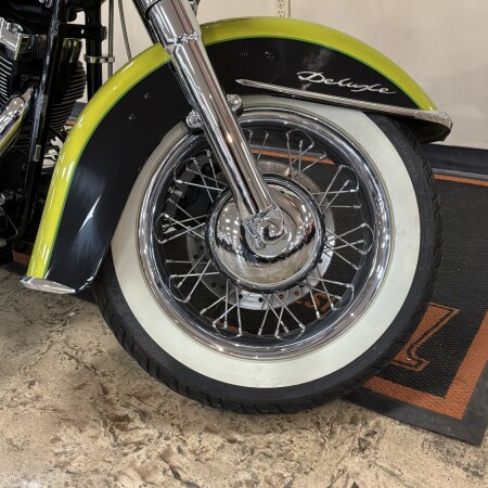  2011 Softail® Deluxe thumb 3