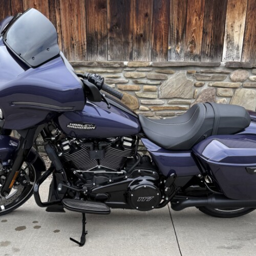 2026 Harley-Davidson® Street Glide® Purple Abyss Black Trim thumb 3