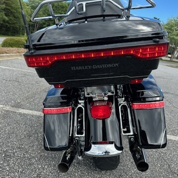 2017 Harley-Davidson® Ultra Limited Vivid Black thumb 0