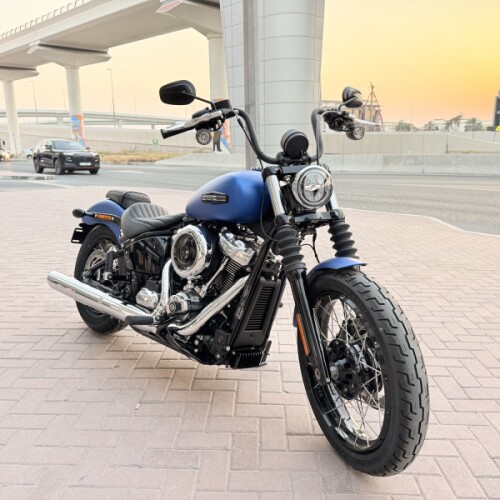 2026 Harley-Davidson® Street Bob® Aurora Blue Denim Chrome Laced Wheels thumb 1