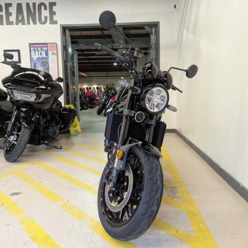 2026 Kawasaki Z900RS - Ebony thumb 2