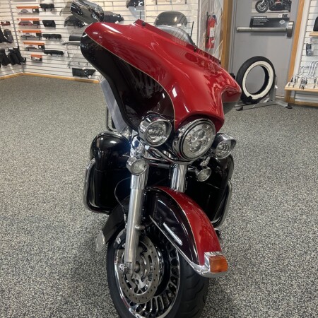 2012 Harley-Davidson® FLHTK Electra Glide® Ultra Limited  thumb 0