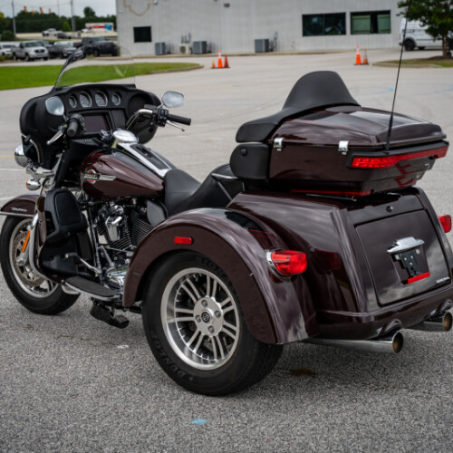 2022 Harley-Davidson Tri Glide Ultra FLHTCUTG thumb 0