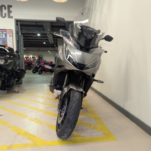 2026 Honda NT1100DT - Iridium Gray Metallic thumb 2