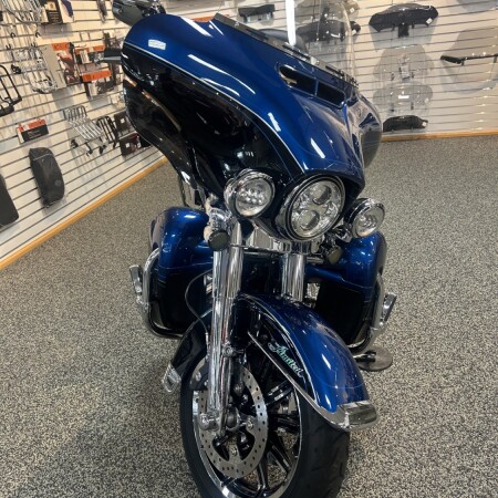2018 Harley-Davidson® FLHTK Ultra Limited 115th Anniversary  thumb 3