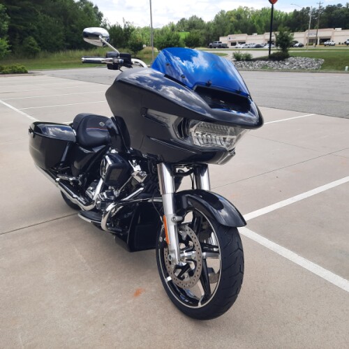 2026 Harley-Davidson® Road Glide® Liberty Edition  Midnight Ember thumb 1